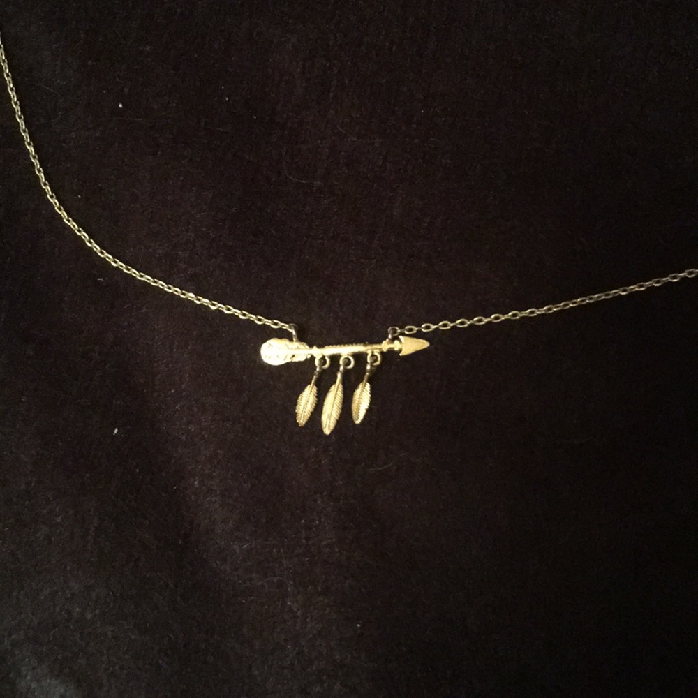 Arrow necklace